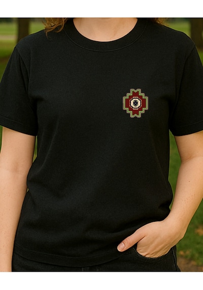 Etnik Yeşil Detaylı Halı Baskılı T-shirt Siyah