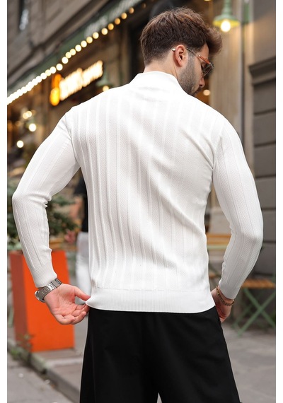 Madmext Beyaz Slim Fit Hakim Yaka Fermuarlı Erkek Triko Kazak E7518