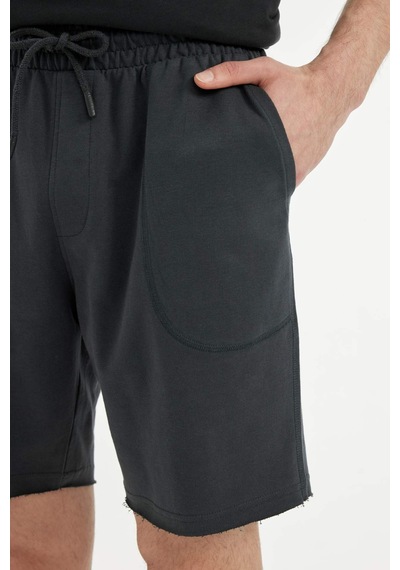 DeFacto Slim Fit Dar Kesim Dar Paça Cepli Basic Düz Şort B8673AX24SMAR231