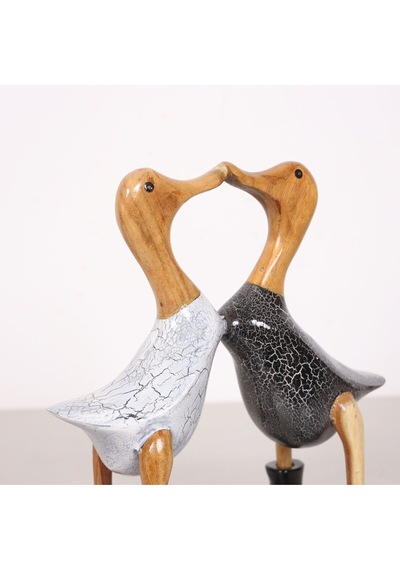 Aşık Ördekler El Oyması Teak Gövde 29x30x11 Cm