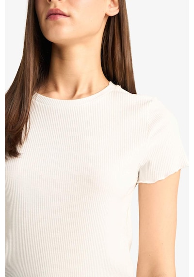 DeFacto Fitted Bisiklet Yaka Basic Düz Kısa Kollu Tişört F3486AXNSWT32