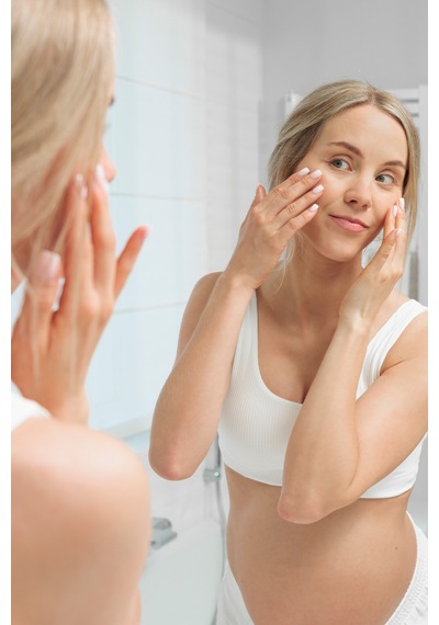 Ziaja Natural Care Arındırıcı Ve Canlandırıcı Yüz Temizleyici Scrub Peeling 70 ML