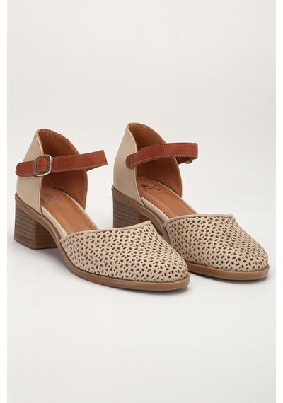 Analin Shoes Kadın Hakiki Deri Burnu Kapalı Delikli Sandalet Bej