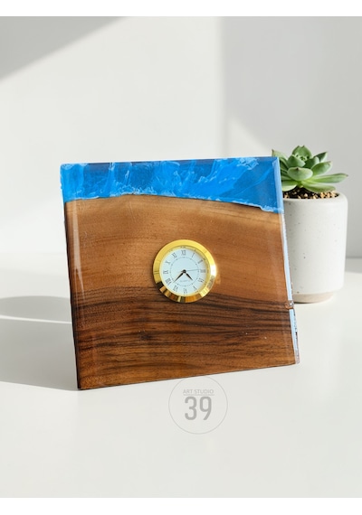 Classic Ceviz & Epoksi Masa Saati 3,5 Cm Altın Kaplama Quartz Mekanizma Tasarım Masaüstü Saat 15x15 Cm Çok Renkli