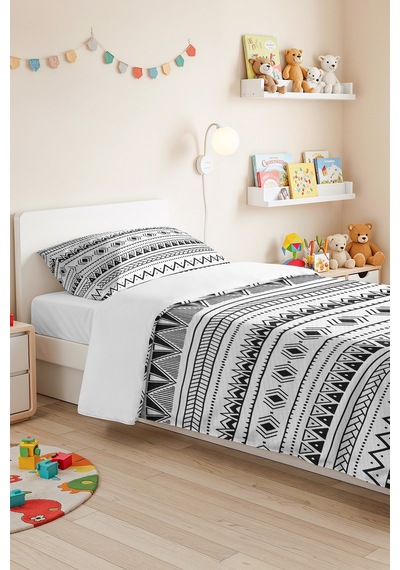 Evimde Bambaşka Siyah Geometrik Çocuk Odası Tek Kişilik Pike Takımı - İskandinav 160x220 CM Kapitone Yatak Örtüsü Evimde Bambaşka Siyah Geometrik Çocuk Odası Tek Kişilik Pike Takımı - İskandinav 160x220 CM Kapitone Yatak Örtüsü