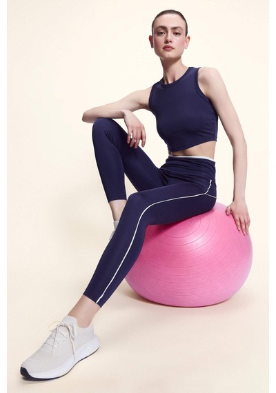 Defacto Crop Top Bisiklet Yaka Sporcu Atlet E7723ax26spın277 İndigo-ın277 Defacto Crop Top Bisiklet Yaka Sporcu Atlet E7723ax26spın277 İndigo-ın277