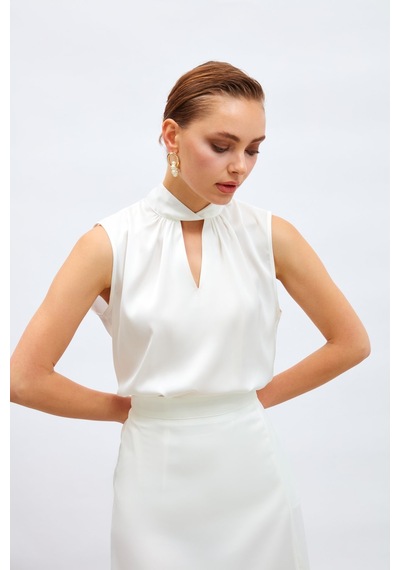 Sateen Yaka Detaylı Saten Bluz - Ekru-133184