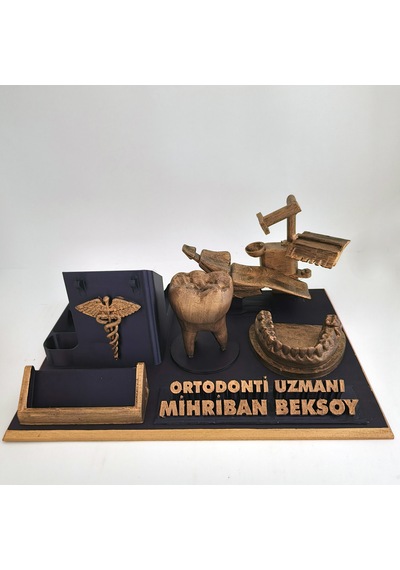 Kişiye Özel Ortodonti Uzmanı Ortodontist Masa İsimliği Ve Kartvizitlik Gold - Siyah