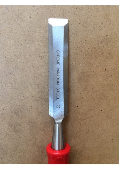 Izeltaş Iskarpile Ahşap Oyma Keskisi 20Mm Chrome Vanadıum Çelik