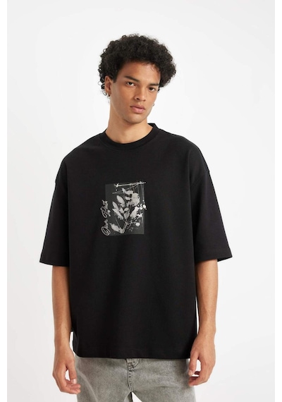 DeFacto Siyah Loose Fit Bisiklet Yaka Çiçek Baskılı Ağır Kumaş Kısa Kollu Tişört C7056AX24AUBK81