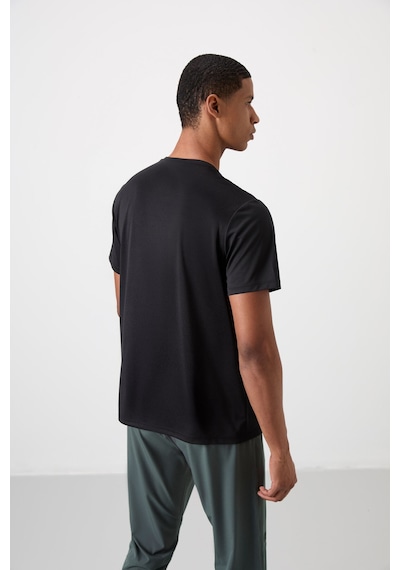Tommy Life Siyah Polyester Nefes Alan Dokulu İnce Esnek Standart Fit Erkek Performans T-shirt - 88385 Siyah Tommy Life Siyah Polyester Nefes Alan Dokulu İnce Esnek Standart Fit Erkek Performans T-shirt - 88385 Siyah