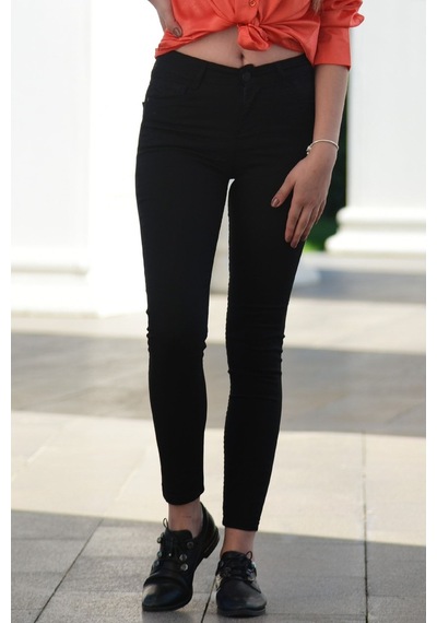 Kadın Siyah Dar Paça Jeans Siyah