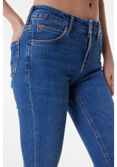 Lee Skinny Fit Dar Kesim Normal Bel Scarlett Kadın Açık Mavi Esnek Jean Denim Kot Pantolon L526005404 Mavi Lee Skinny Fit Dar Kesim Normal Bel Scarlett Kadın Açık Mavi Esnek Jean Denim Kot Pantolon L526005404 Mavi