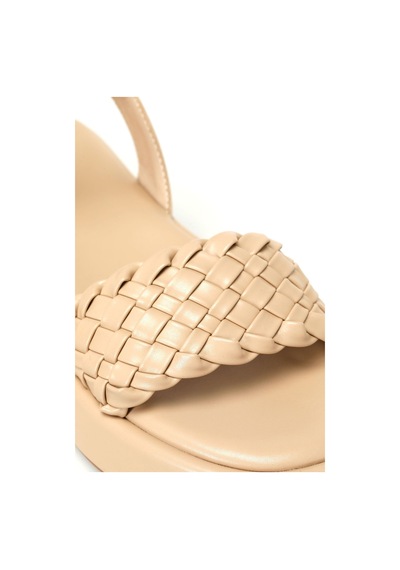 Nine West Valle 4fx Bej Kadın Kalın Taban Sandalet Bej