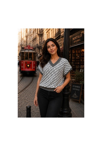 Hira Life Fashion Sfg Life Moda Kadın V Yaka Kare Desenli Şık Süveter Gri Gri