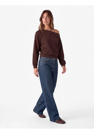 Koton Uzun Kollu Zımba Detaylı Asimetrik Kayık Yaka Omzu Açık Sweatshirt Kahverengi 7wak10064ek Kahve