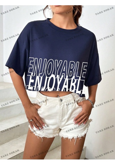 Flood Of Style Crop Ckod-232913 . Coolane Harfli Grafik Düşük Omuzlu Lacivert