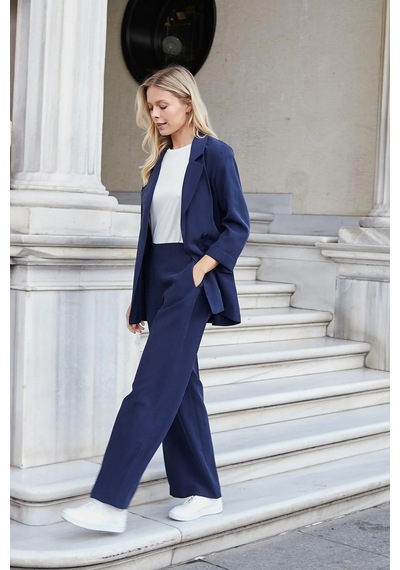 Jument Kadın İpeksi Dokulu Modal Kumaş Yakalı Cep Kapaklı Oversize Salaş Blazer Ceket-lacivert Jument Kadın İpeksi Dokulu Modal Kumaş Yakalı Cep Kapaklı Oversize Salaş Blazer Ceket-lacivert