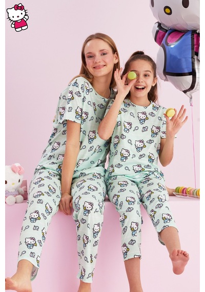 Siyah İnci Lisanslı %100 Pamuk Çok Renkli Bisklet Yaka Pijama Takım Hk002 Yeşil Siyah İnci Lisanslı %100 Pamuk Çok Renkli Bisklet Yaka Pijama Takım Hk002 Yeşil