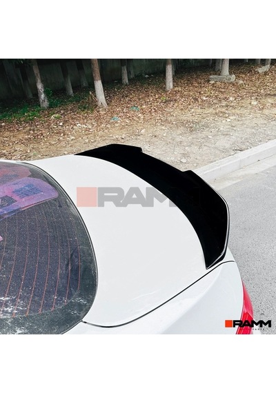 Bmw F10 Bagaj Spoiler - Parlak Siyah