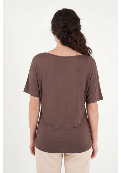 Lela Standart Fit Drape Detaylı Yarasa Kol T Shirt Bayan T Shirt 5866962 Kahve