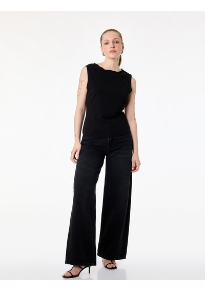 Koton Krep Scuba Slim Fit Bisiklet Yaka Kolsuz Bluz Siyah 6sak10207ek Siyah