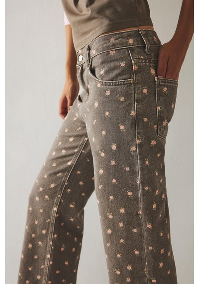 Defacto Çiçekli Straight Fit Normal Bel Düz Paça Gabardin Pantolon I9257ax26aubn298 Kahve-bn298