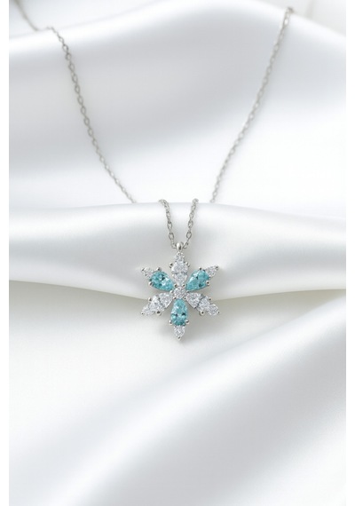 Çekirdekjewelry 925 Ayar Gümüş Renkli Taşlı Kamelya Çiçeği Kolye Gri