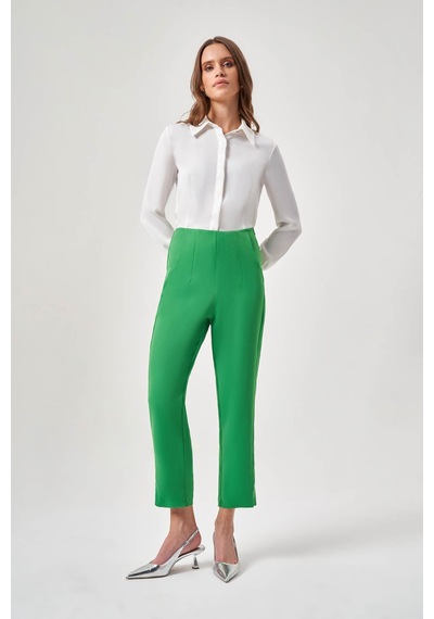 Mizalle Pensli Basic Yeşil Pantolon Sütlü Kahverengi