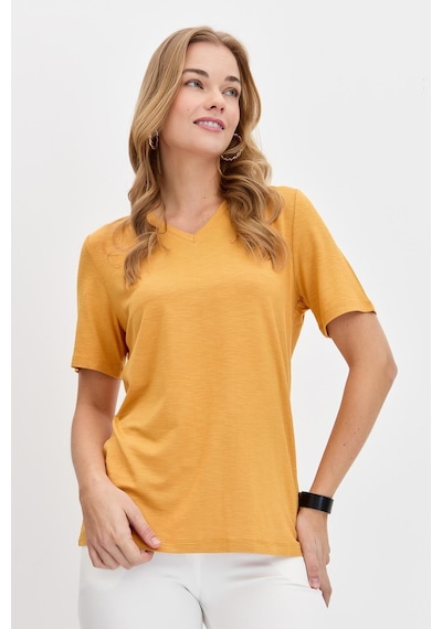 Desen Triko Kadın V Yaka Flamlı Kumaş Basic T-shirt Kmy24085 Hardal