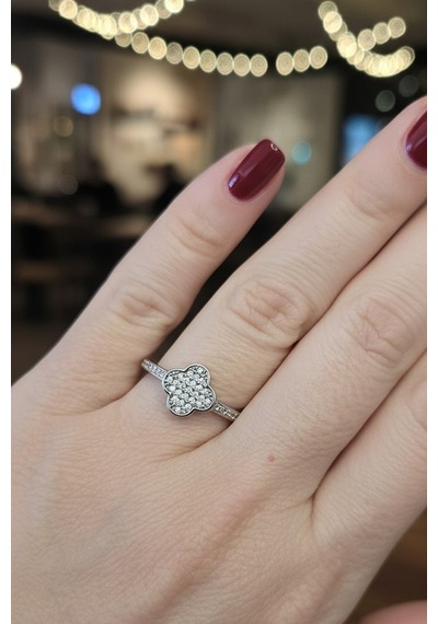 Valmont Accessories Ayarlanabilir Kristal Taşlı Yonca Yüzük Zarif Işıltılı Kadın Yüzük Gümüş