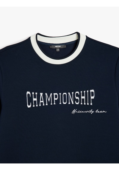 Koton Bisiklet Yaka Pamuk Karışımlı Şerit Detaylı Slogan Baskılı Sweatshirt Lacivert 5sam70039mk Lacivert Koton Bisiklet Yaka Pamuk Karışımlı Şerit Detaylı Slogan Baskılı Sweatshirt Lacivert 5sam70039mk Lacivert