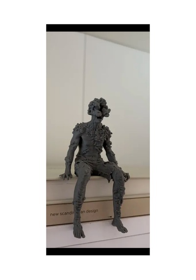 The Last Of Us Cordyceps Oturan Figür 10 Cm
