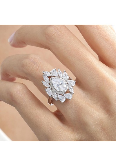 Mia Vento Effective Diamond İstanbul İhtişamı Işıltılı Gümüş Yüzük