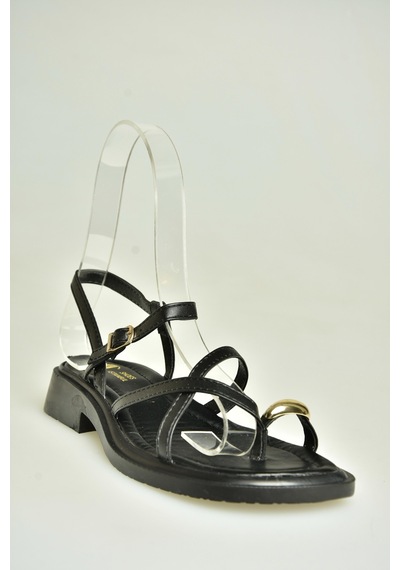 Fox Shoes U267763509 Siyah Alçak Topuklu Gold Yüzük Detaylı Kadın Sandalet Siyah-suni Deri