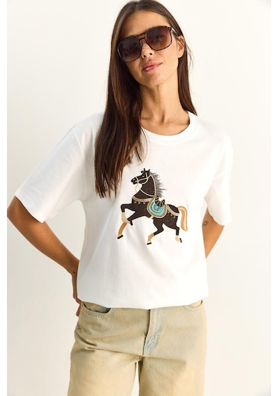 Shade Kadın Figürlü Nakış Ve Boncuk Detaylı Oversize T-shirt 2222 60286121 - Beyaz