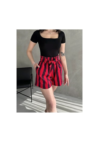 Nido Moda Kadın Yüksek Bel Kuşaklı Rahat Kesim Şort Siyah