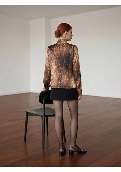 Pera Moda Gold Broşlu Zebra & Batik Desenli Bluz Kahve