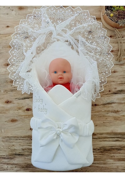 Dantelli Özel Taçlı Bebek Kundağı Unisex Bebek Dış Kundak Battaniyesi Hastane Çıkışı Hediyelik Knd45237 Ekru