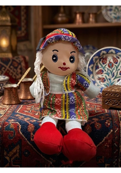 Yöresel Oyun Arkadaşım Büyük 45cm Yöresel Elbiseli Ve Şapkalı El Yapımı Oyuncak Bez Bebek Kırmızı