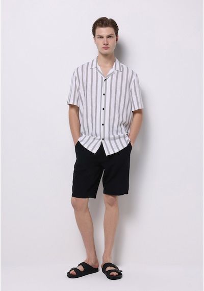 Colin's Colins Regular Fit Shirt Neck Çizgili Erkek Beyaz Kısa Kol Gömlek Cl1073856 Q1.v1 Wsd Siyah