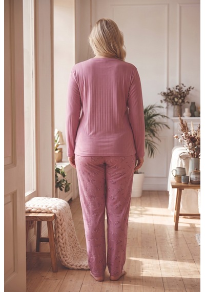 Seboteks Şardonlu İnterlok Kumaş Yakası Düğmeli Kışlık Büyük Beden Kadın Pijama Takımı 2700 Mürdüm Seboteks Şardonlu İnterlok Kumaş Yakası Düğmeli Kışlık Büyük Beden Kadın Pijama Takımı 2700 Mürdüm