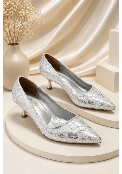 Dabab Shoes Leyla Kadın Gümüş Sivri Burun Dantel Desenli 5 Cm İnce Topuklu Stiletto Ayakkabı Dabab Shoes Leyla Kadın Gümüş Sivri Burun Dantel Desenli 5 Cm İnce Topuklu Stiletto Ayakkabı