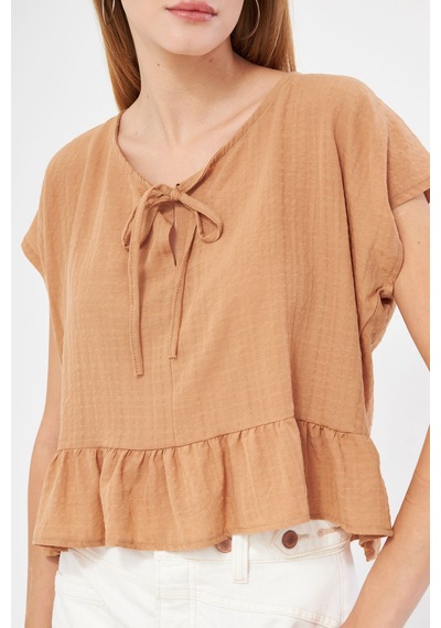 Armonika Kadın Vizon Yarasa Kol Yakası Bağlamalı Eteği Fırfırlı Oversize Crop Bluz Arm-24y001088 Armonika Kadın Vizon Yarasa Kol Yakası Bağlamalı Eteği Fırfırlı Oversize Crop Bluz Arm-24y001088