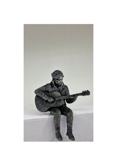 Oturan Ellie Figür 10 Cm The Last Of Us