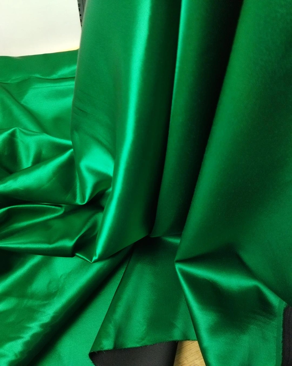 Saten Tok Gövdeli Çok Şık Yeşil En 140 Cm X Boy 330 Cm -2069