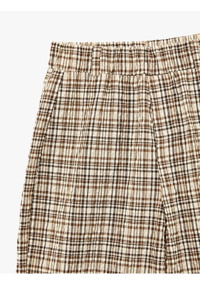 Koton Yüksek Bel Beli Lastikli Ekoseli Geniş Paça Pantolon Kahverengi Ekose 7wkg40038aw Koton Yüksek Bel Beli Lastikli Ekoseli Geniş Paça Pantolon Kahverengi Ekose 7wkg40038aw