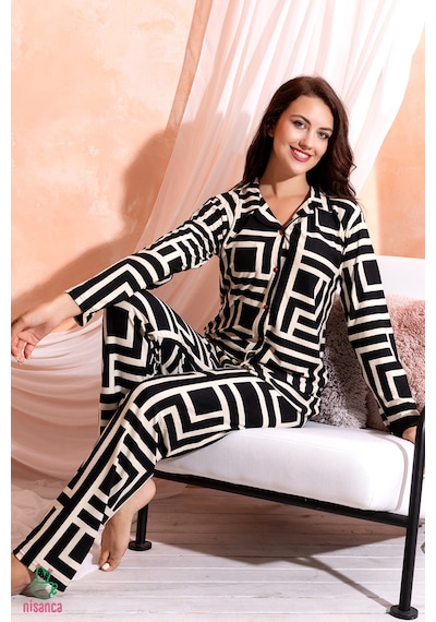 Nisanca Kışlık Düğmeli Ekose Desen Yılbaşı Temalı Kadın Süet Pijama Takımı Ekru