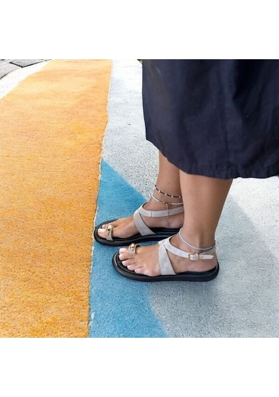 Ne&ve Shoes Ekru Hakiki Süet Bilekten Bantlı Tokalı Parmak Arası Kadın Rahat Sandalet