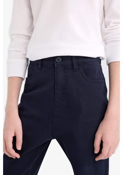 Defacto Erkek Çocuk Okula Dönüş Regular Fit Düz Paça Gabardin Pantolon U3254a625aunv253 Lacivert Defacto Erkek Çocuk Okula Dönüş Regular Fit Düz Paça Gabardin Pantolon U3254a625aunv253 Lacivert